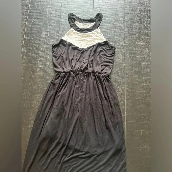 Velvet Torch Black and White Halter Maxi Dress Women's Size Medium - Picture 7 of 7